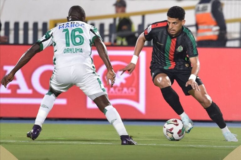 كلاسيكو المغرب بين الرجاء والجيش الملكي ينتهي بالتعادل السلبي