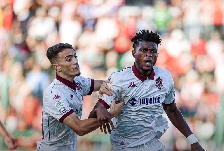 الوداد يحسم مواجهة مكناس بثلاثية ويرتقي إلى صدارة الدوري الاحترافي الوداد الرياضي